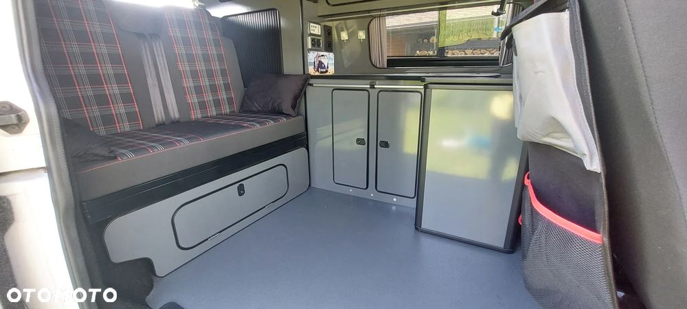 Volkswagen Transporter Caravelle Edition - 15