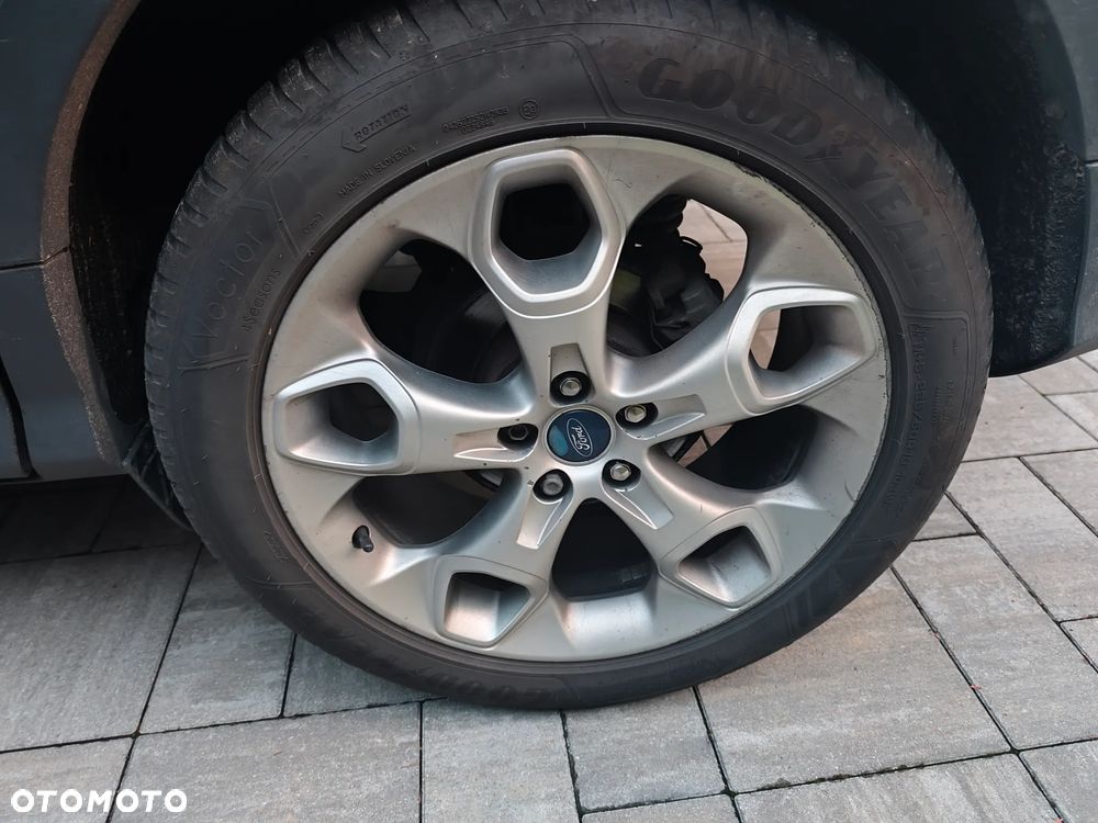 Ford Escape 2.0 EcoBoost AWD Titanium - 8