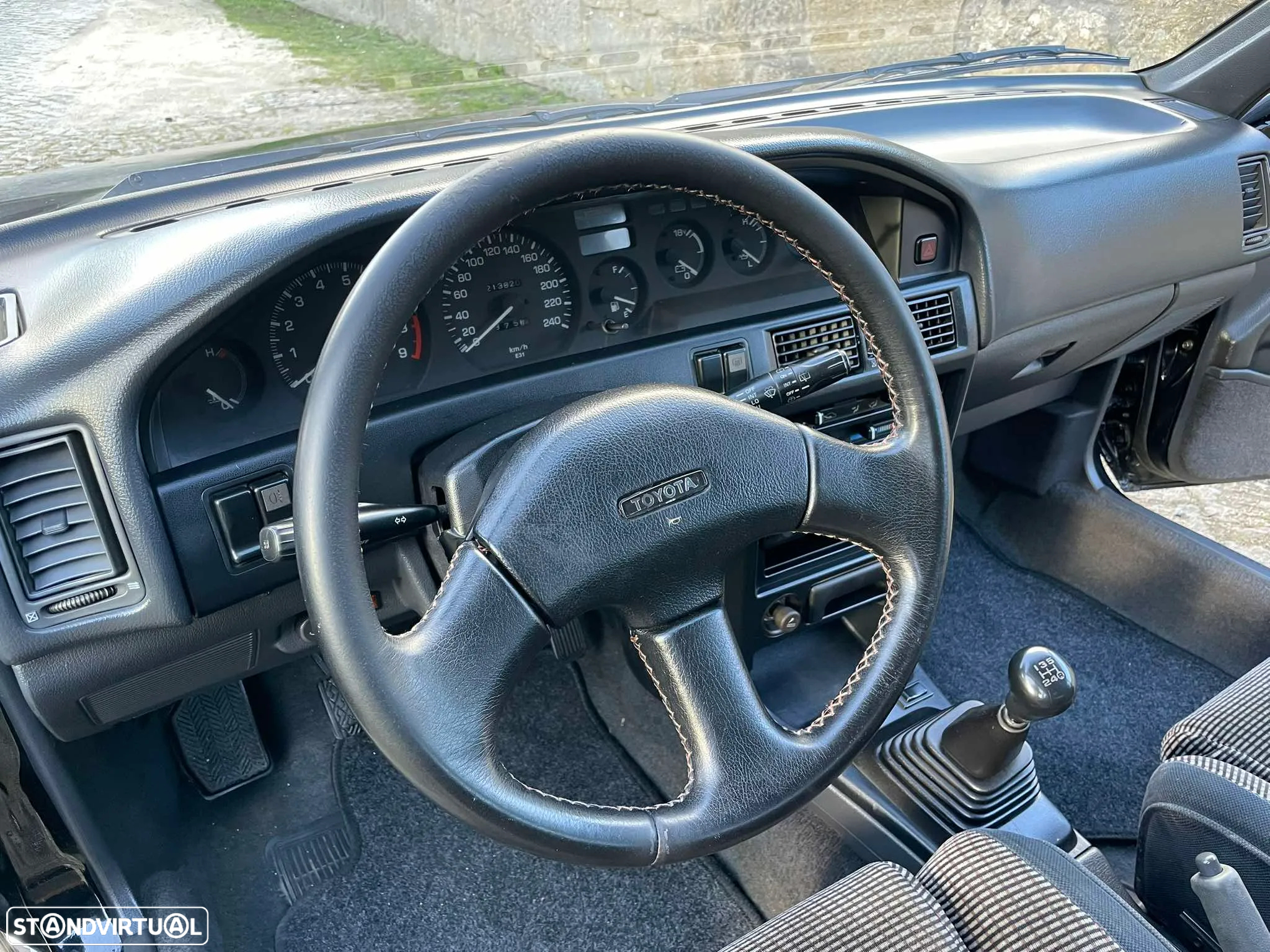 Toyota Corolla GT-i 16 - 10