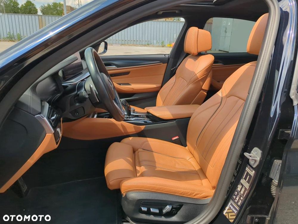 BMW Seria 5 540i xDrive mHEV M Sport sport - 8