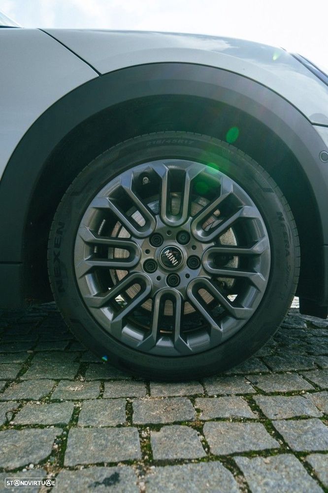 MINI 3 Portas Cooper C Essential - 13
