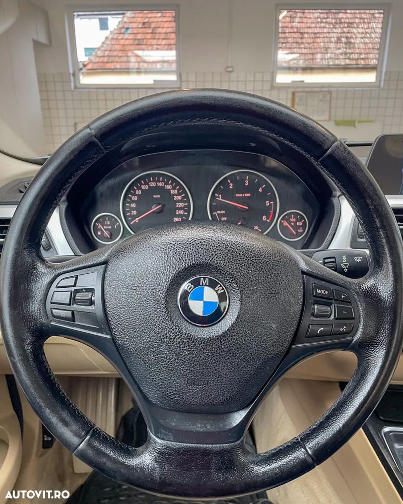 BMW Seria 3 320d DPF Efficient Dynamics Edition - 7