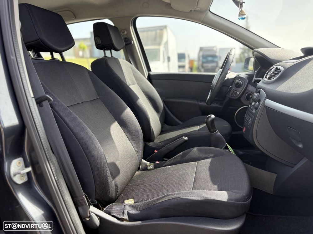 Renault Clio 1.2 16V Dynamique - 10