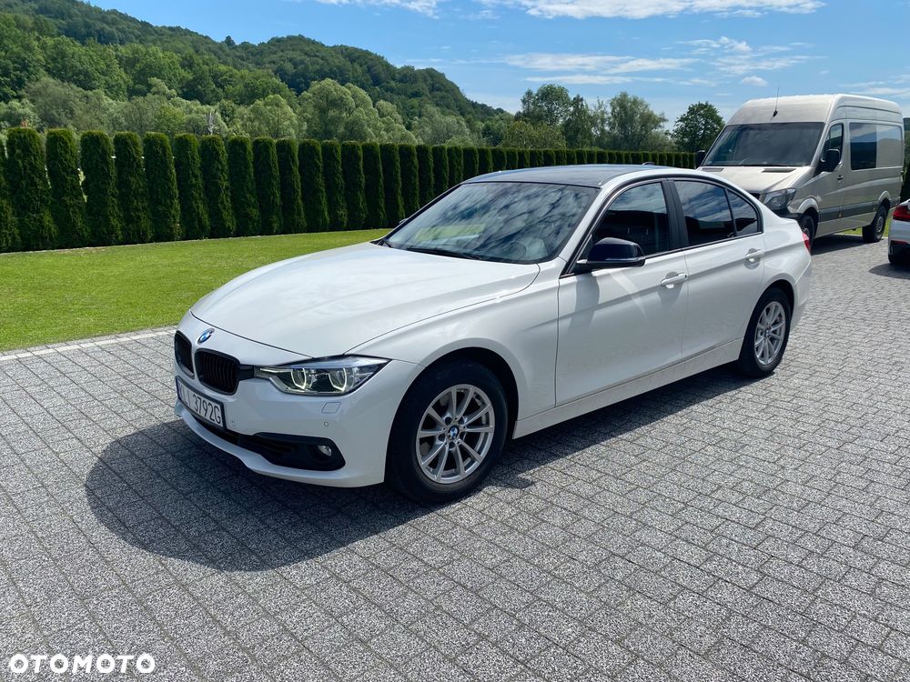 BMW Seria 3 318i - 14