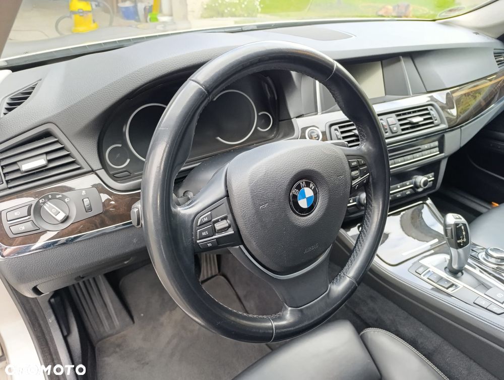 BMW Seria 5 530d xDrive Luxury Line - 10