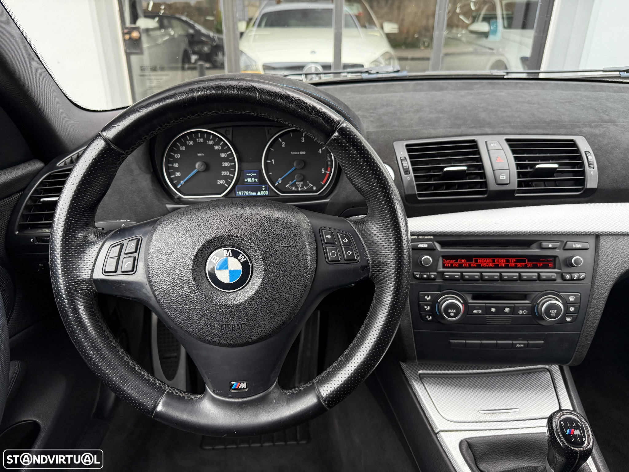BMW 118 d Pack M - 18