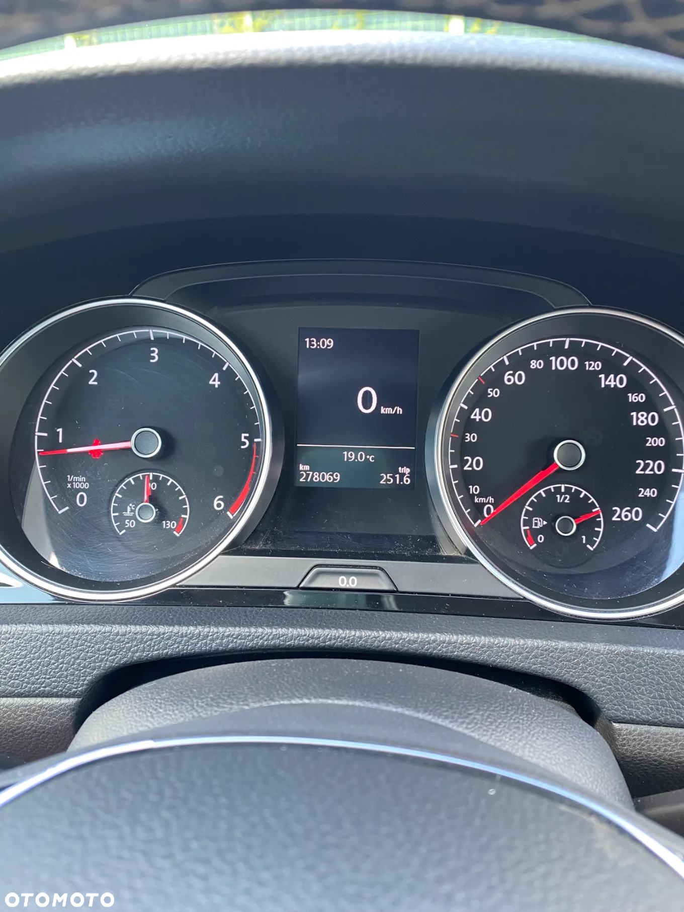 Volkswagen Golf - 16