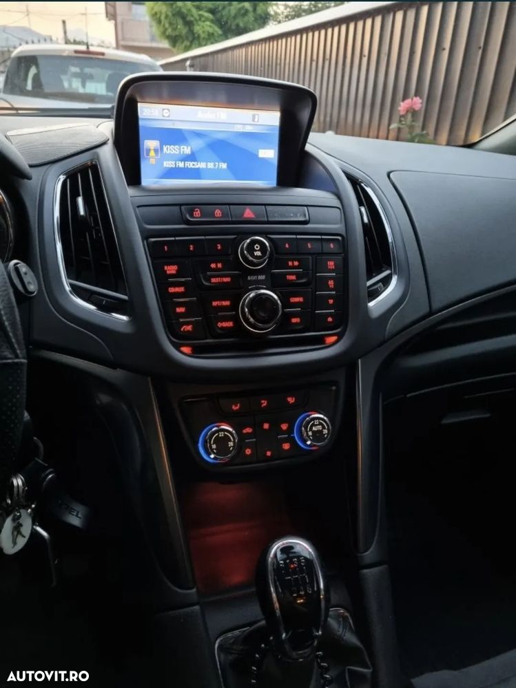 Opel Zafira Tourer 2.0 CDTI ECOTEC Edition - 8