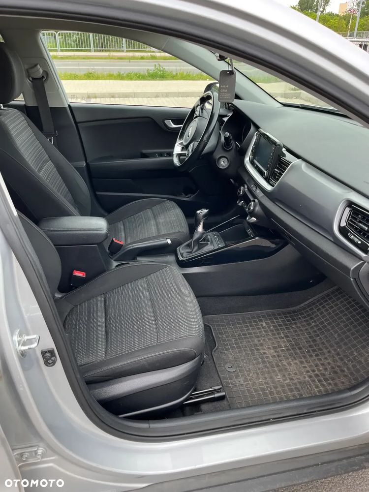 Kia Stonic 1.0 T-GDI L - 10