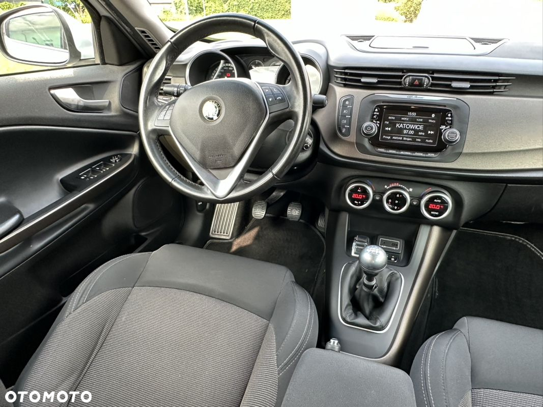 Alfa Romeo Giulietta 2.0 JTDM Distinctive - 25