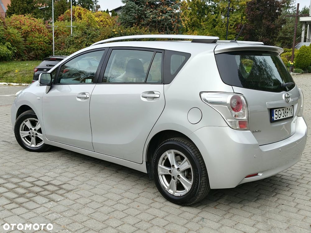Toyota Verso 2.0 D-4D Premium - 28