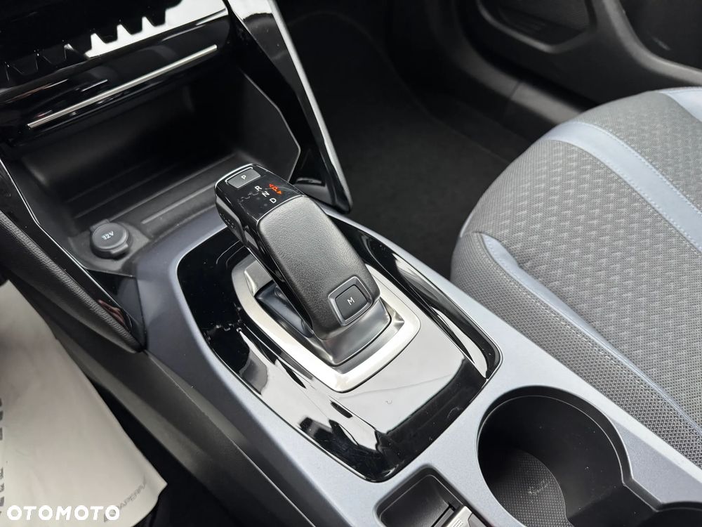 Peugeot 2008 - 32