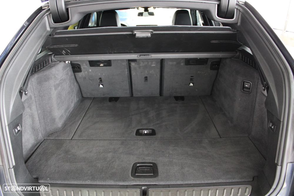 BMW 520 d Pack Desportivo M Auto - 26