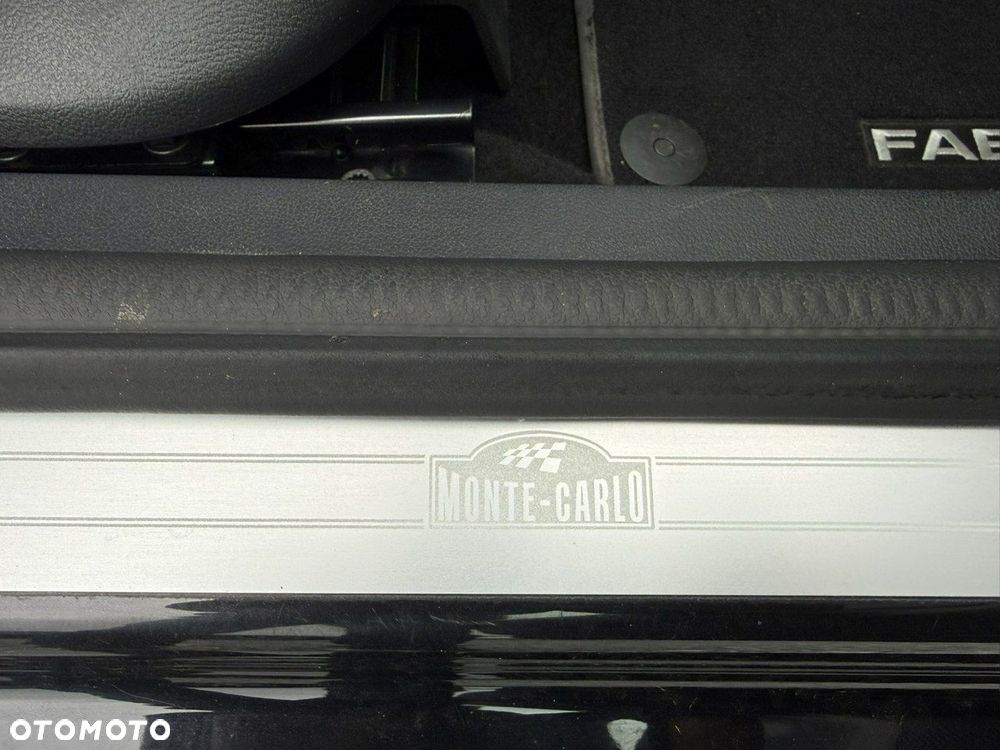 Skoda Fabia 1.0 TSI Monte Carlo - 25