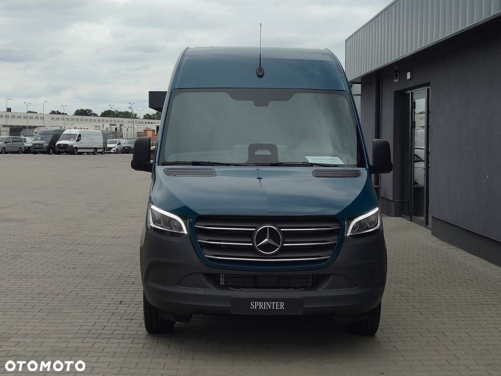 Mercedes-Benz Sprinter - 4