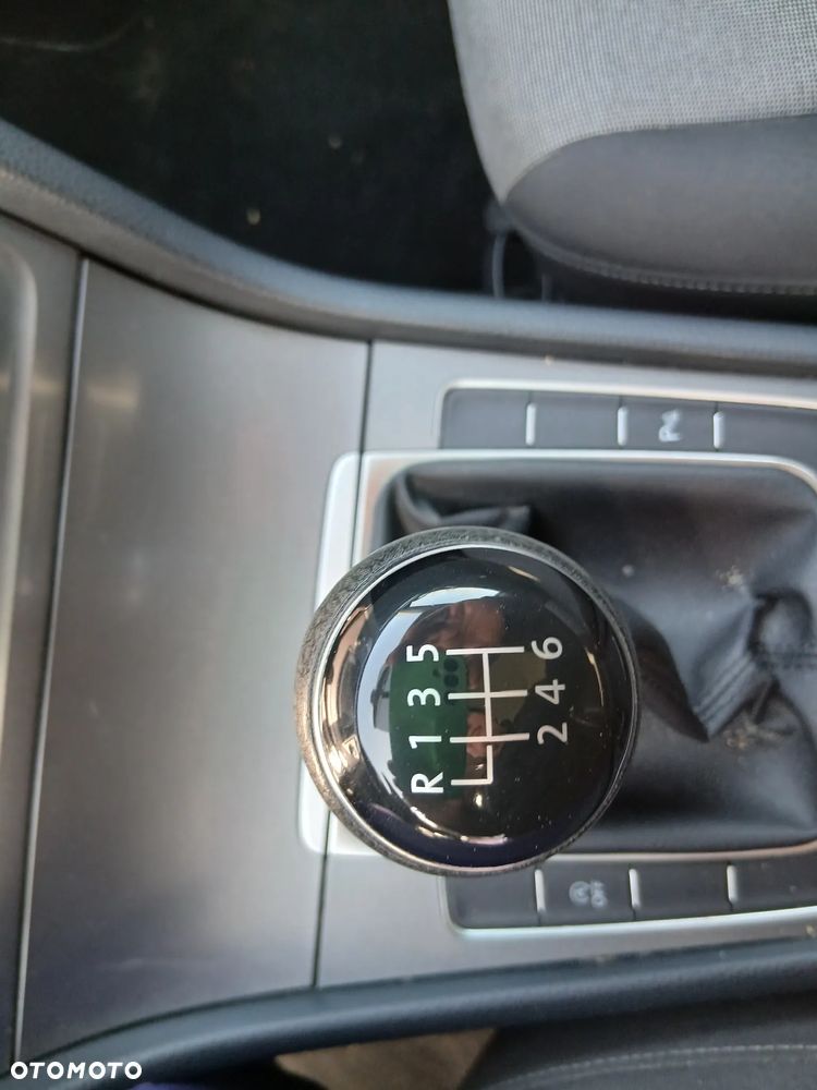 Volkswagen Golf - 12