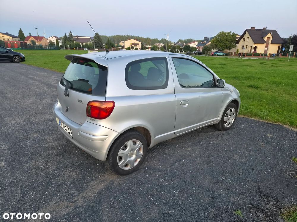 Toyota Yaris - 2