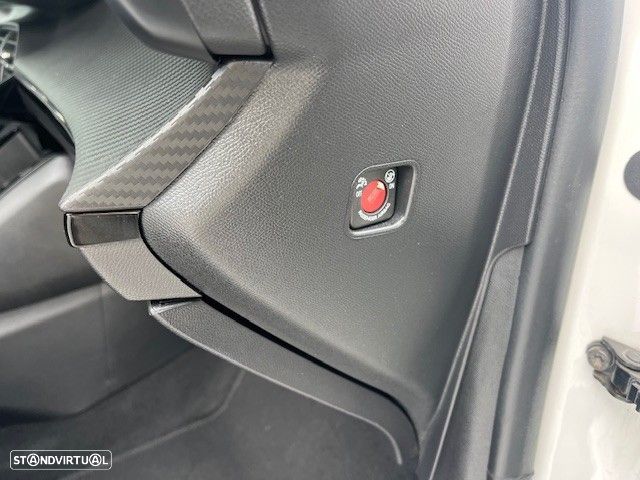 Peugeot 208 1.2 PureTech Active Pack - 12