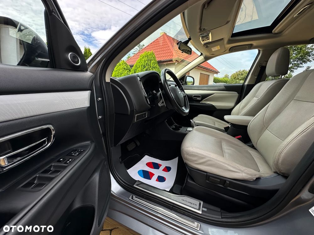 Mitsubishi Outlander - 21