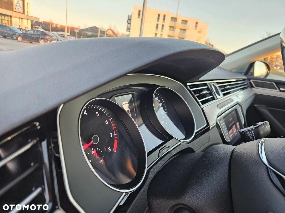 Volkswagen Passat 1.8 TSI BMT Highline DSG - 14