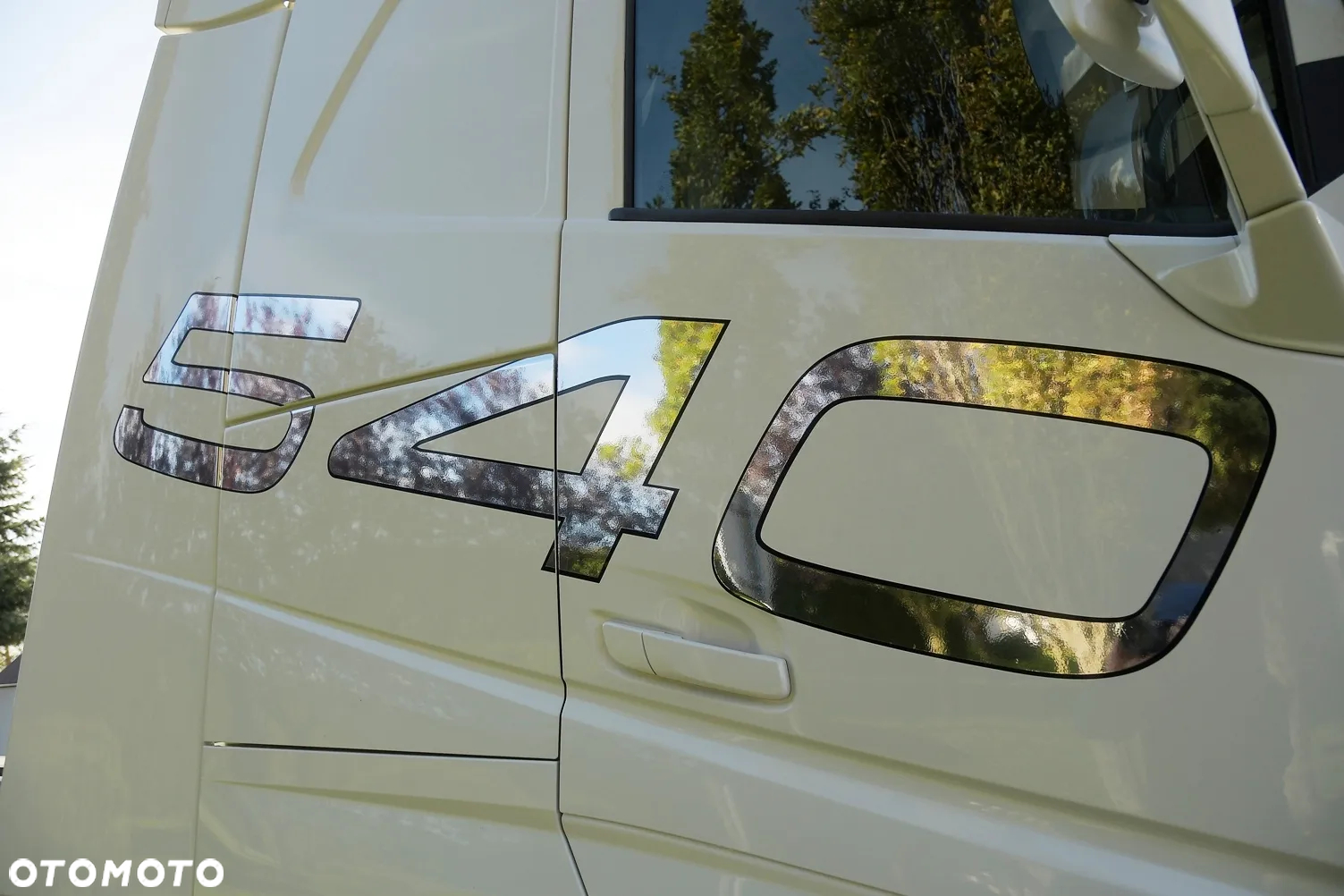 Volvo FH540 ///* GLOBETROTTER ///* HAKOWIEC ///* DO PRZEWOZU KONTENERÓW ///* 6X4 ///* 2019 ///* XENON ///* RETARDER ///* SUPER STAN - 15