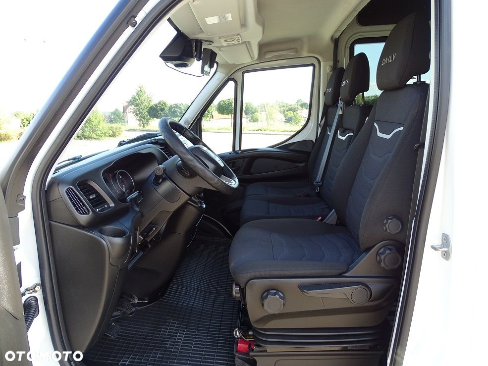 Iveco Daily 35S18 3.0 180 L4H3 Brygadówka DOKA 9 Osób HAUSER FULL LED Polski Salon! UNIKAT!! JAK NOWY!! - 19