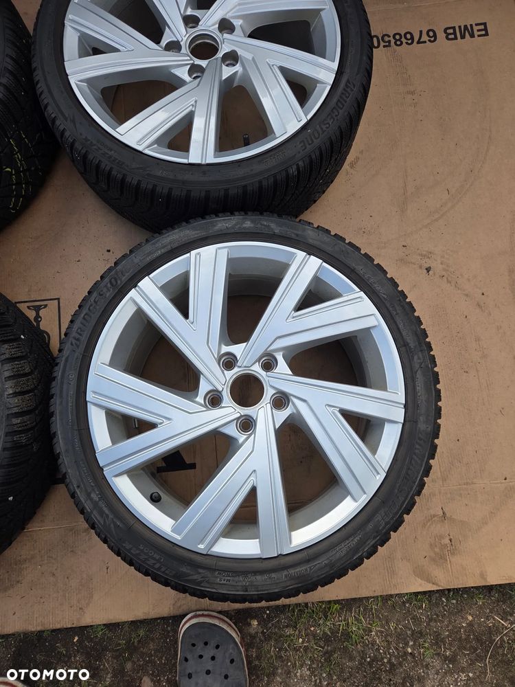 Koła Felgi aluminiowe VW Golf VIII 8 18 Cali Bergamo 5H0601025M 7.5Jx18H2 ET 51 5H0601025AB - 3