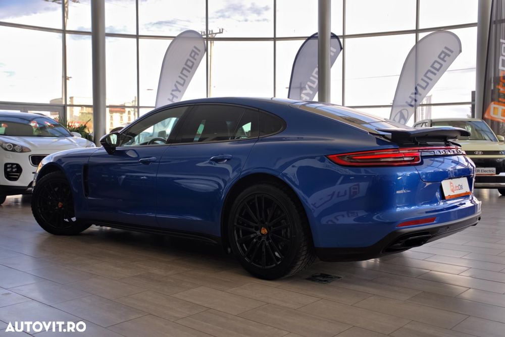 Porsche Panamera 4 - 9