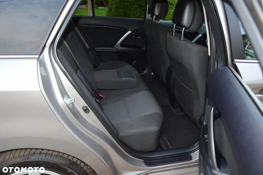 Toyota Avensis 2.0 D-4D Edition - 27