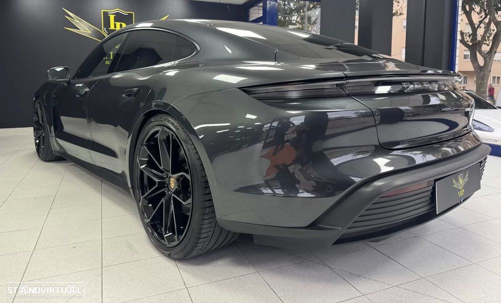 Porsche Taycan Standard - 37