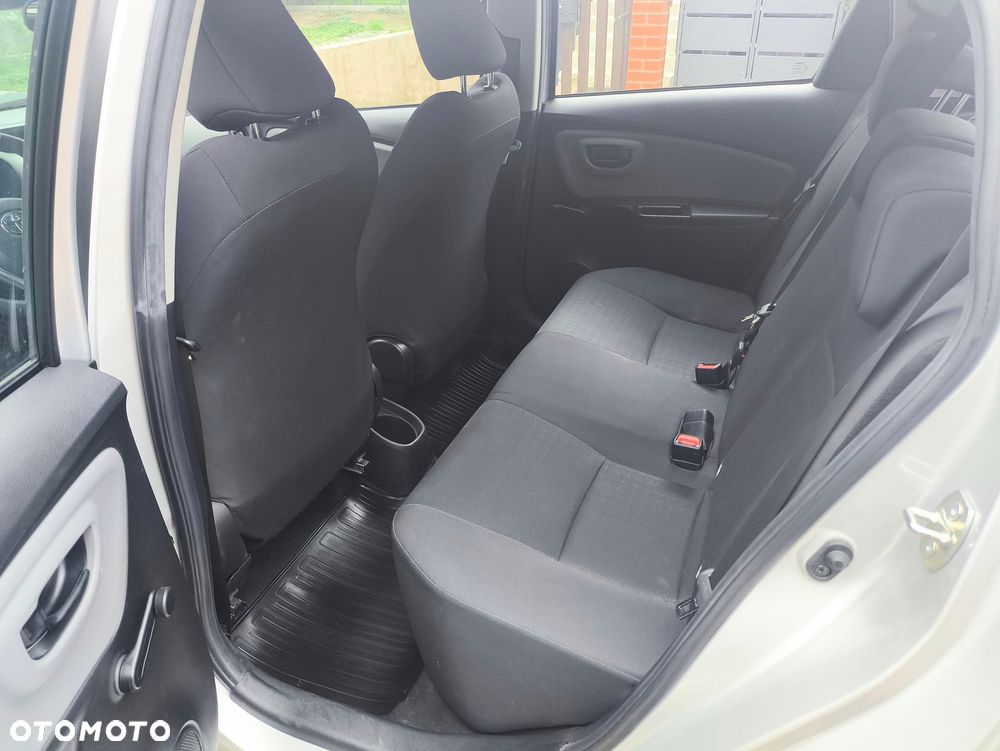 Toyota Yaris 1.5 Active - 10