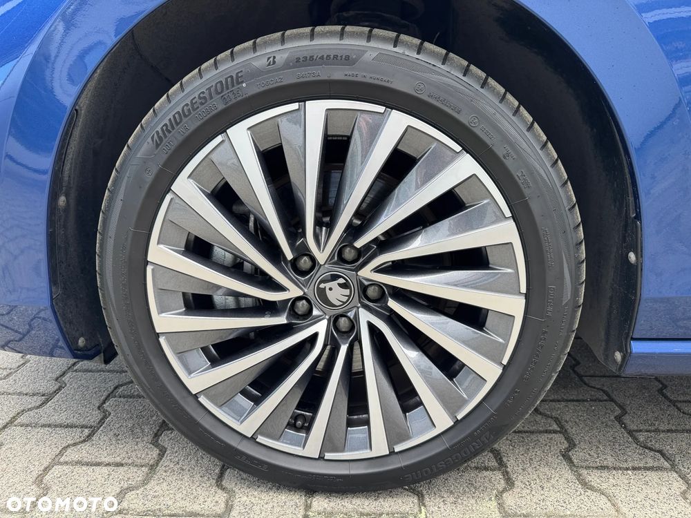 Skoda Superb 2.0 TDI SCR 4x4 L&K DSG - 11