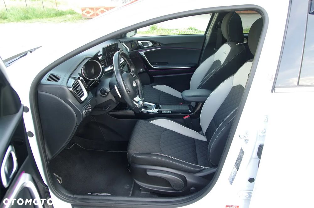 Kia ProCeed 1.6 CRDi DCT7 SCR GT LINE - 20