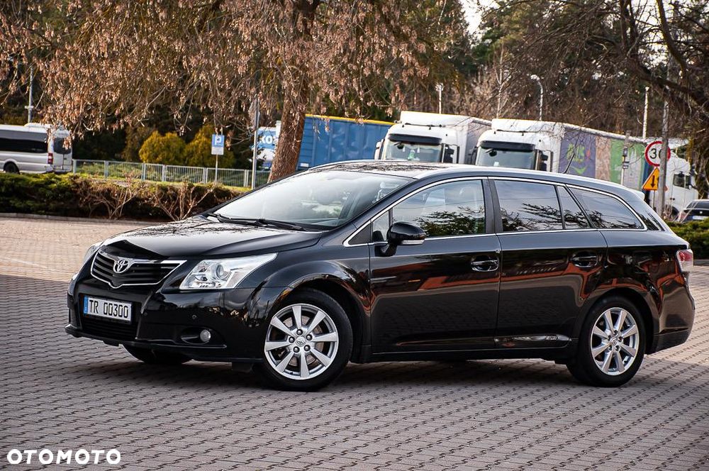 Toyota Avensis 2.2 D-4D X - 16