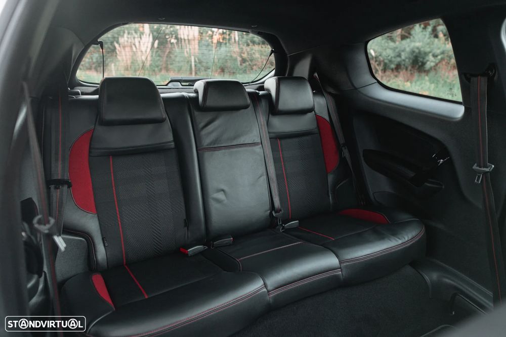 Peugeot 208 1.6 THP GTi - 24