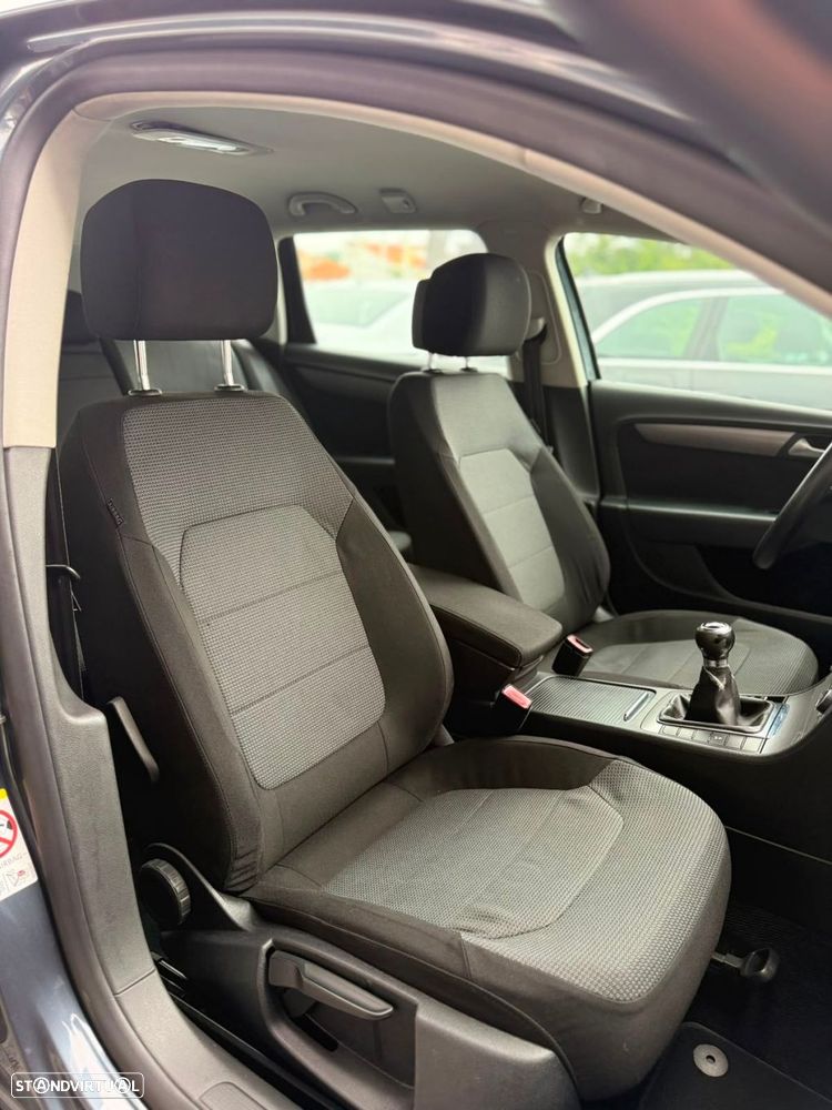 VW Passat Variant 1.6 TDI BlueMotion - 15