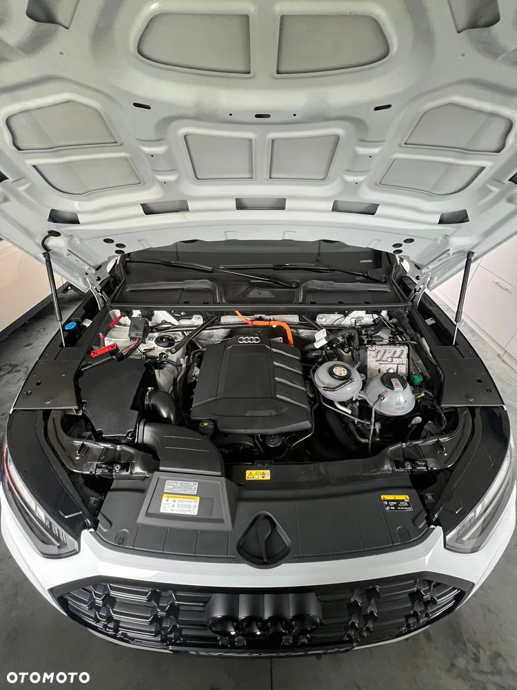 Audi Q5 55 TFSIe quattro S tronic S line business - 25