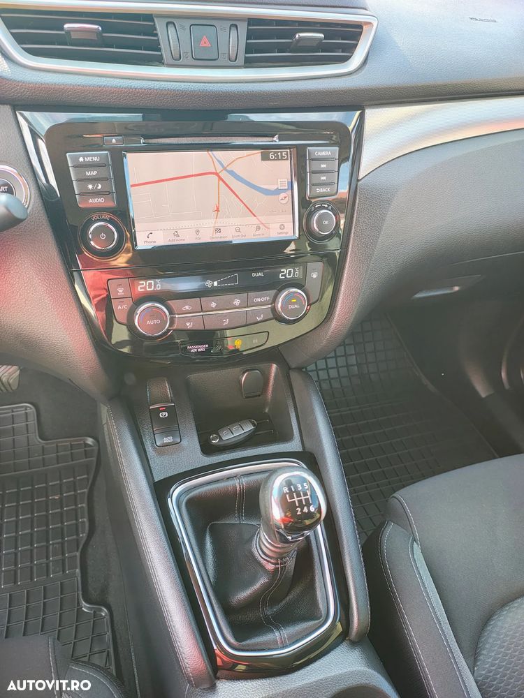 Nissan Qashqai 1.3 DIG-T N-CONNECTA - 24