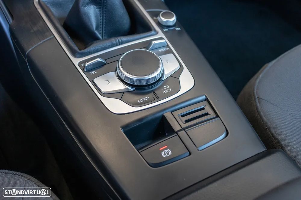 Audi A3 Sportback 1.6 TDI S-line - 10