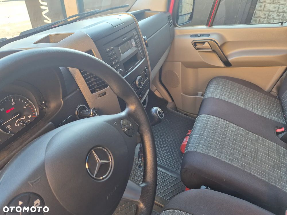 Mercedes-Benz SPRINTER - 16