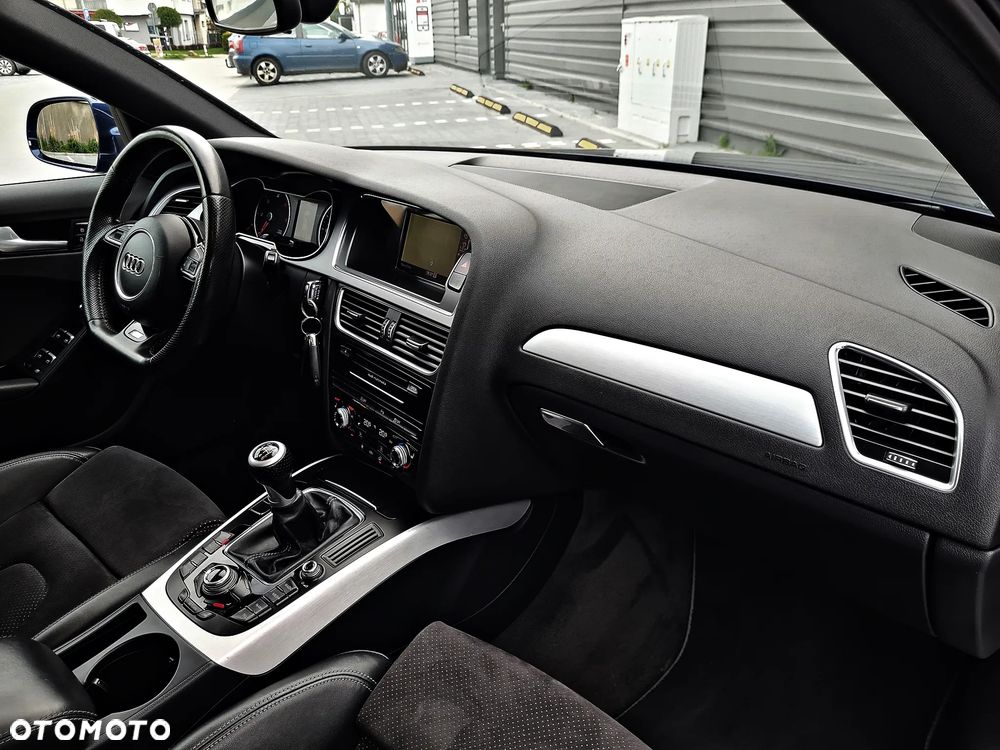 Audi A4 Avant 2.0 TDI DPF quattro S line Sportpaket - 33