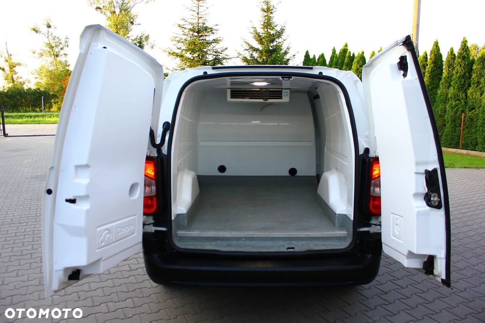 Toyota Proace City 1.5D-4D 102KM LONG L2 3 Osobowy Chłodnia - 22