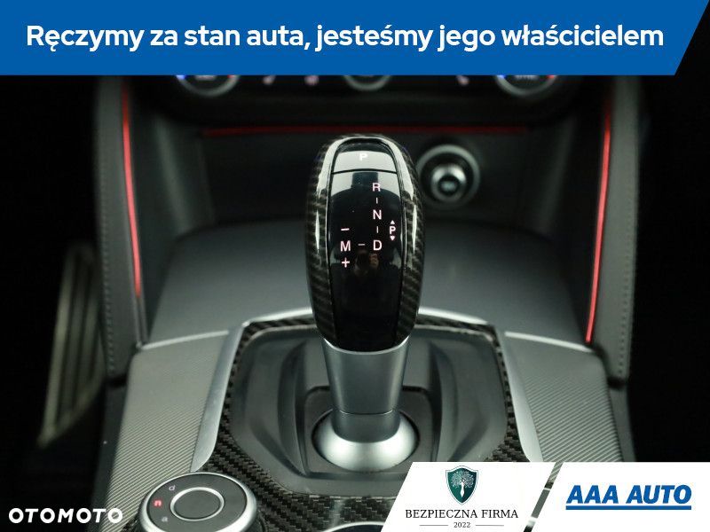 Alfa Romeo Stelvio - 16