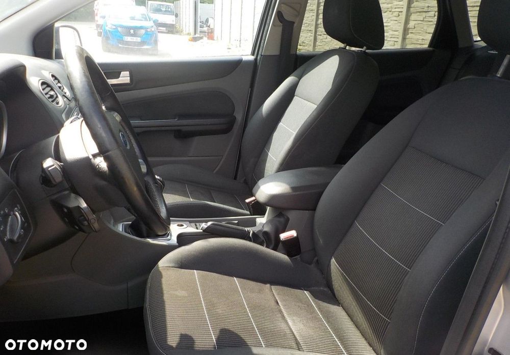 Ford Focus - 24