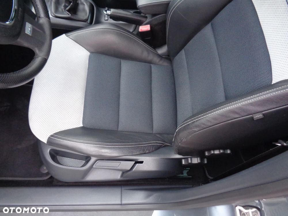 Skoda Octavia 2.0 TDI CR DPF RS - 14