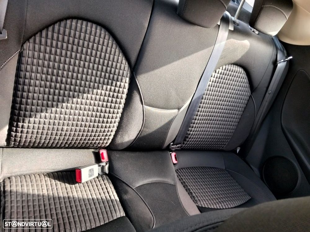 Alfa Romeo MiTo 1.4 T MultiAir Distinctive - 7