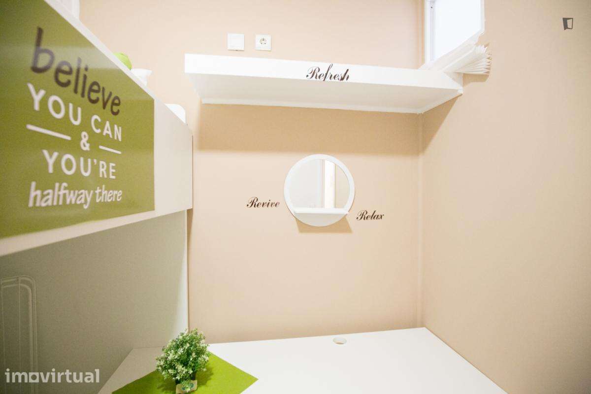 Quarto - localizado em Saldanha Lisbon - Grande imagem: 4/29