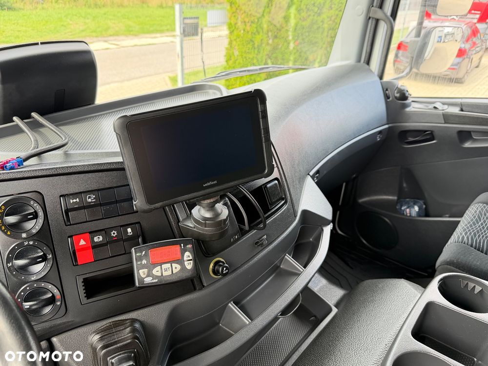 Mercedes-Benz ATEGO - 24