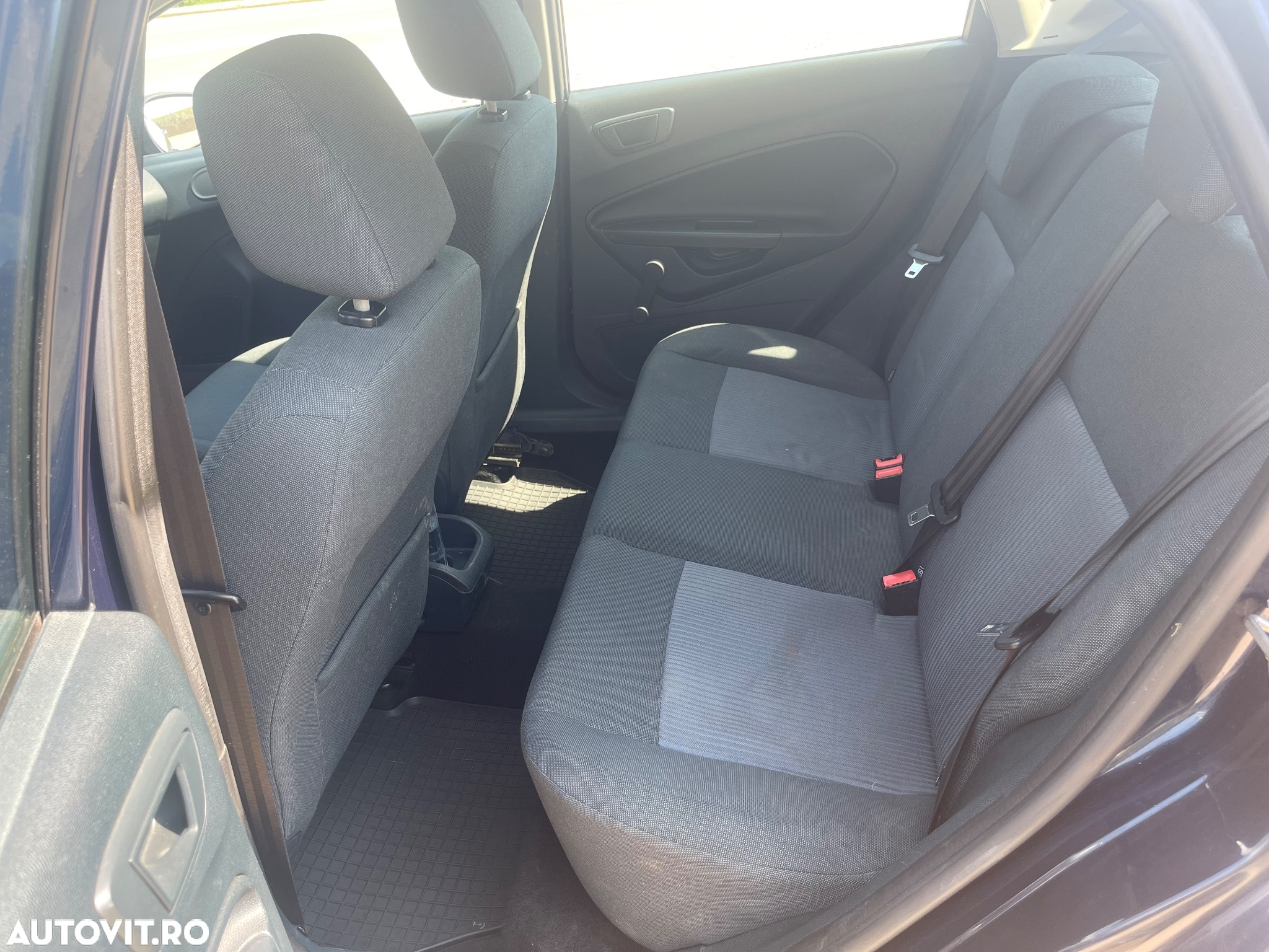 Ford Fiesta - 9