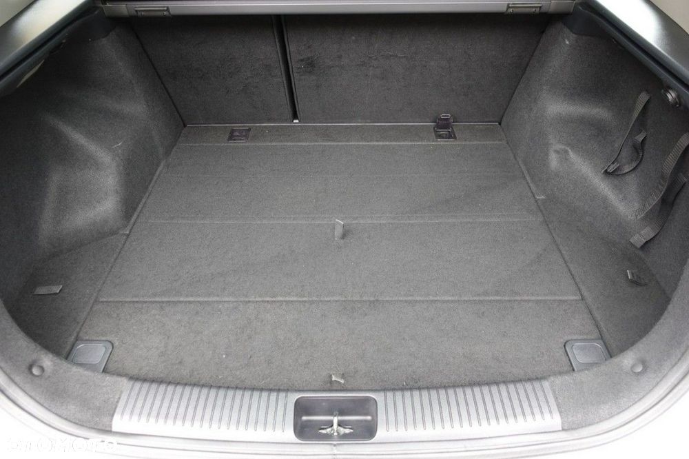 Kia Ceed - 22